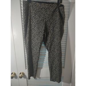 A New Day Cheetah‎ Print Pants Women Size 18 Stretchy Side Zip Comfortable